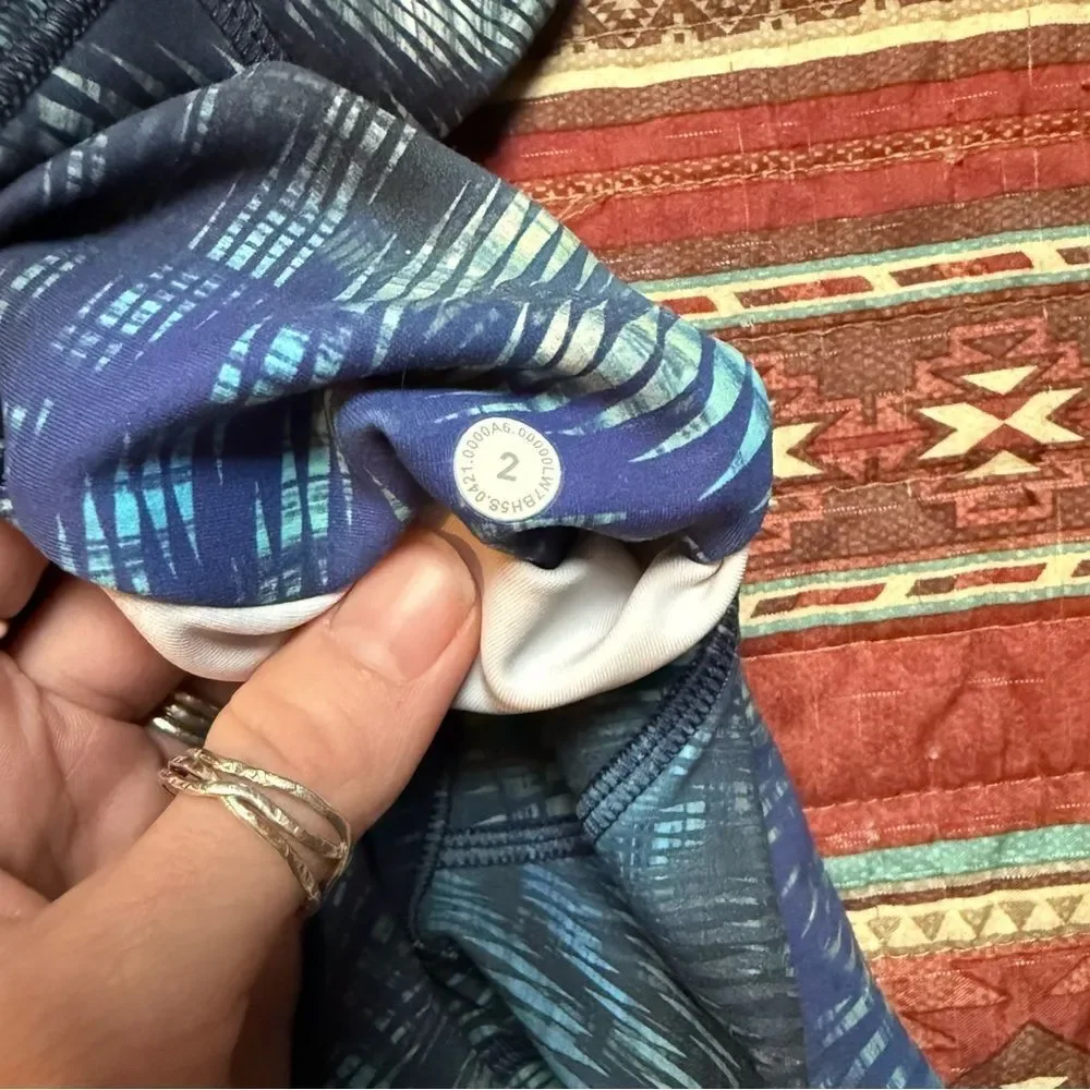 lululemon athletica eye catching